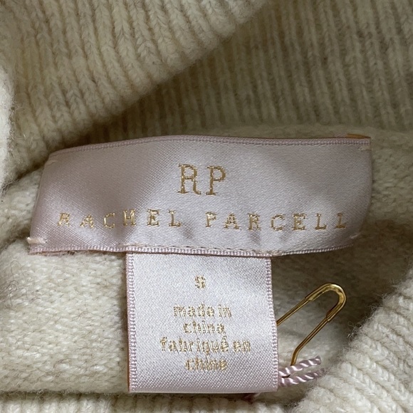 Rachell Parcell Puff Shoulder Turtleneck Sweater - Picture 4 of 6